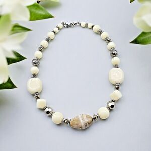 Chunky Statement Necklace Glass Ivory Tone Marbled Silver Accent Rose Bead Facet